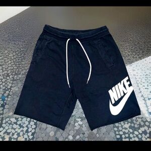 NIKE French Terry Alumni Basketball Shorts Swoosh Logo Pockets 100% Cotton SzS